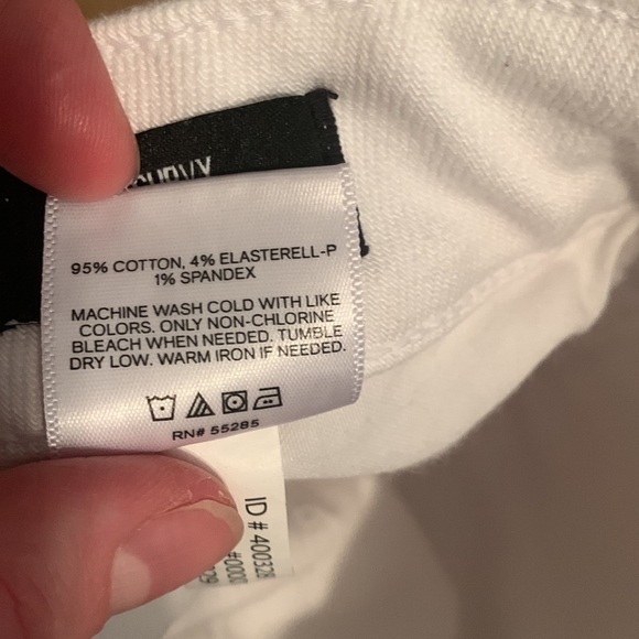 EXPRESS Curvy Mom Jeans Super High Rise Button Fly White Ankle Pants Women’s 4 - Picture 6 of 11